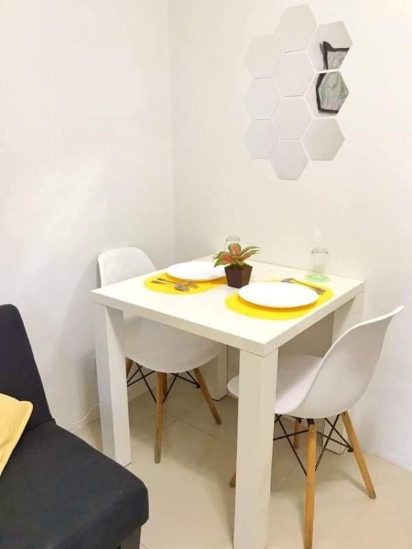 D&G Affordable Staycation Airbnb Ph Makati City Exterior photo